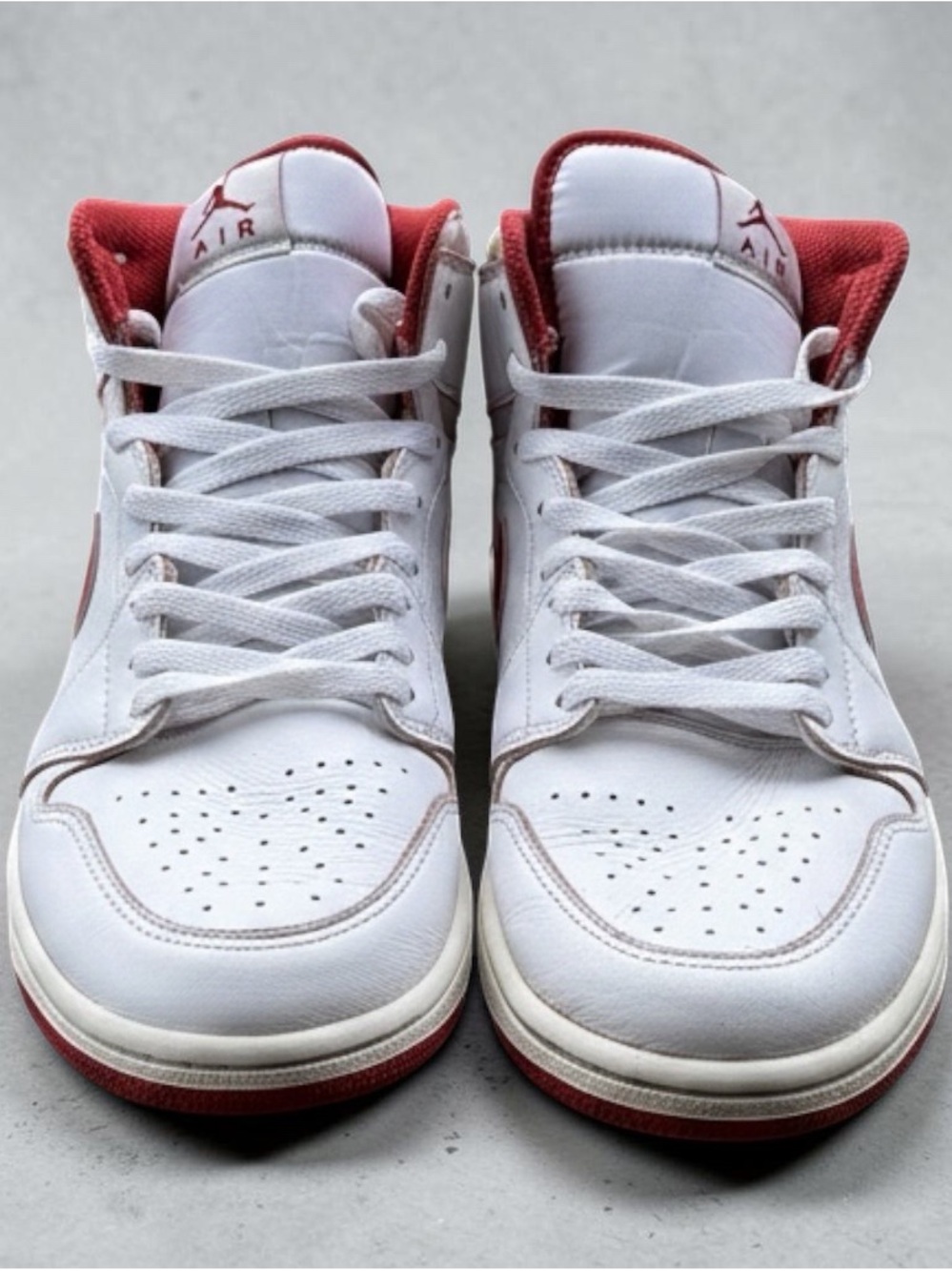 Nike Air Jordan 1 Mid SE Dune Red White Men’s Size 10 FJ3458-160 Used.